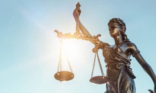 1920_lady-justice-statue-of-justice-on-sky-background-picture-id1181406847-1020x574-1